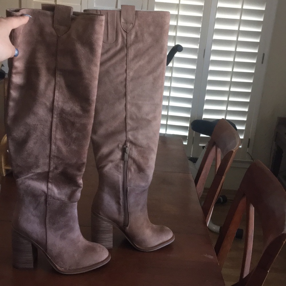 Very Volatile Knee high boots